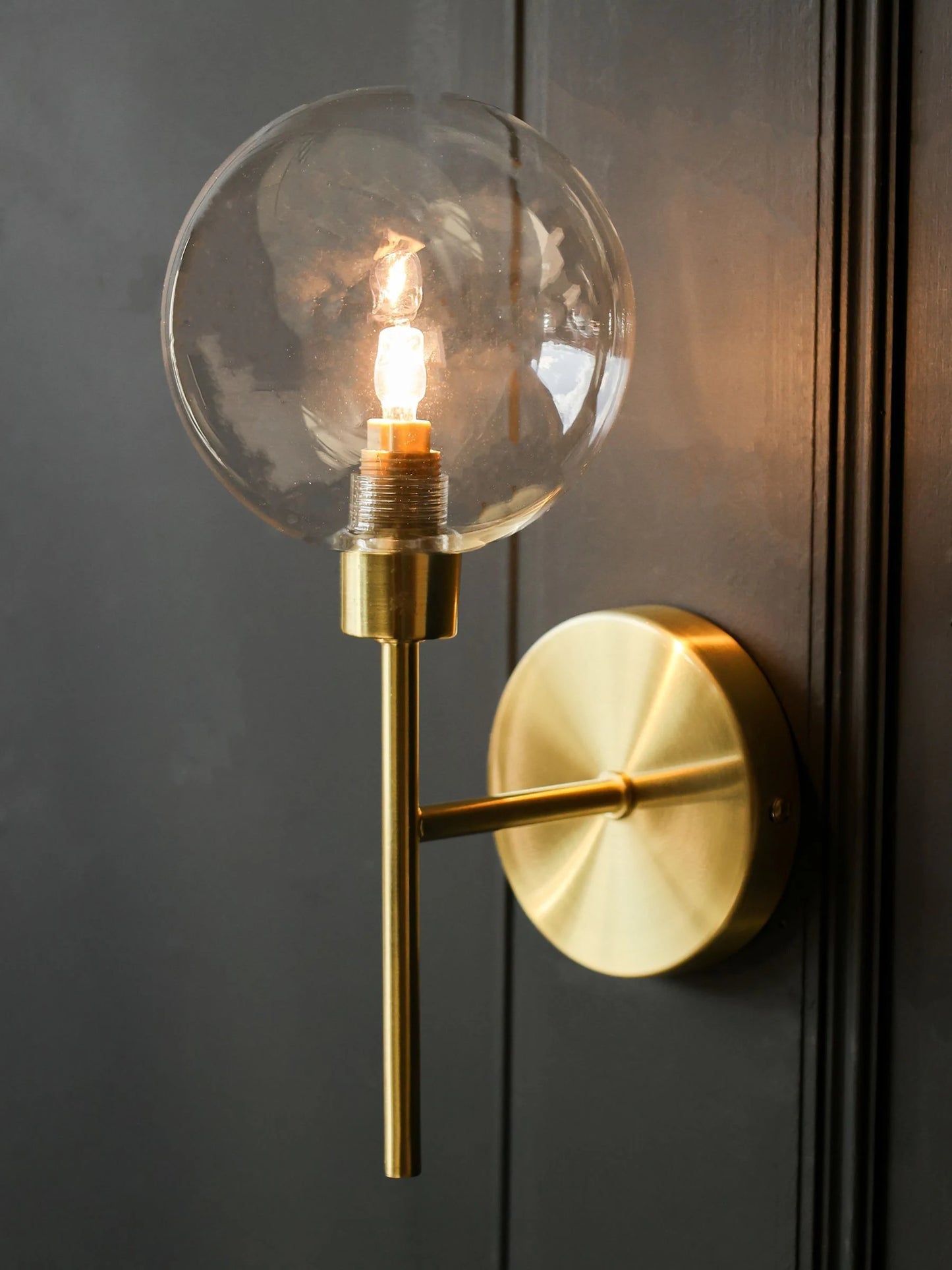 PRISMA WALL LIGHT