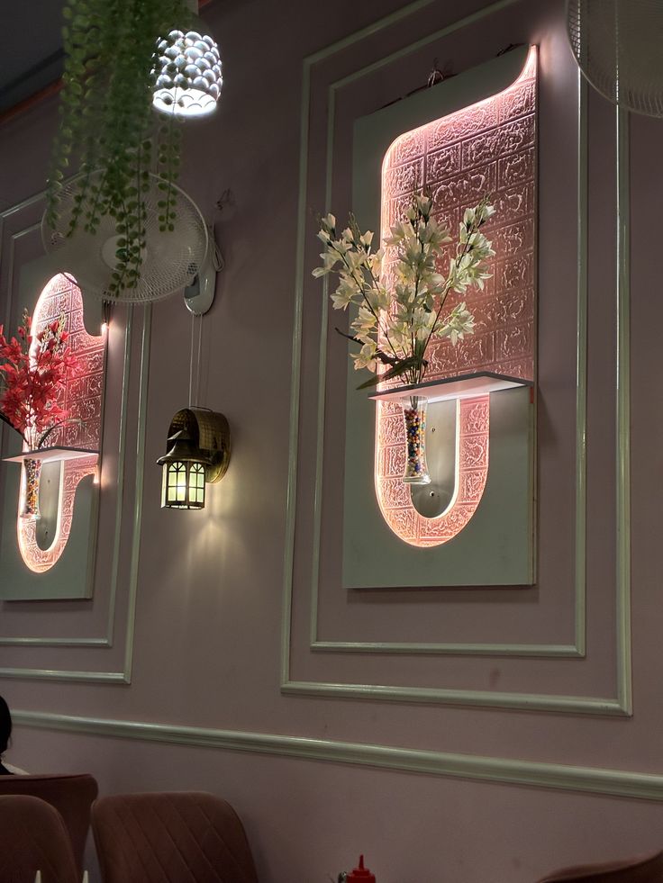 DECOR WALL MOUNTED ON WALL